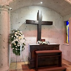 Garza's Floral & Gift Shop - Flowers for a funeral