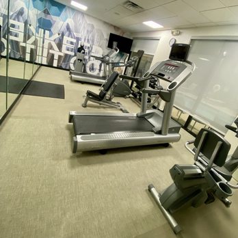 SpringHill Suites by Marriott Houston Pearland - Exercise room - Hotels Near Me - Pearland, Texas SpringHill Suites by Marriott Houston Pearland - Exercise room - Hotels Near Me - Pearland, Texas