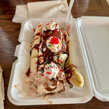 Paleteria LA Monarca - Banana Split - Mexican Near Me - Gladstone, Missouri Paleteria LA Monarca - Banana Split - Mexican Near Me - Gladstone, Missouri