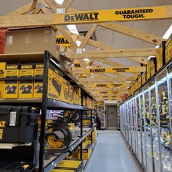 Bomgaars - DeWalt tool center