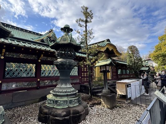 Ueno Toshogu Shrine by null