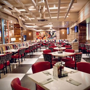 Grand Café - The Grande Cafe dining area - Cafes Near Me - Reno, Nevada