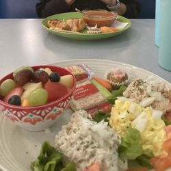 Sweet Magnolias Cafe & Gift Shop - Soup/grilled cheese. Triple salad.