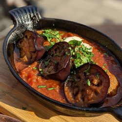 Hummus Bistro d&a - Ktzizot - meatballs and eggplant