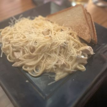 Cafe Alley - Blackened Chicken Alfredo - American Near Me - Ardmore, Oklahoma