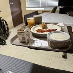 Grand Boulevard Health and Rehabilitation Center - Food