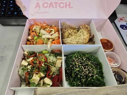 Sweetfin Poke Silverlake by null