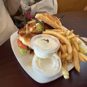Messy Jessy's Bar & Grill - Burgers Near Me - Aberdeen, Washington Messy Jessy's Bar & Grill - Burgers Near Me - Aberdeen, Washington