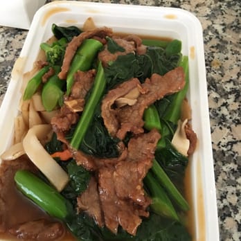 Ken Kee - Beef chow fun - Seafood Near Me - Chicago, Illinois Ken Kee - Beef chow fun - Seafood Near Me - Chicago, Illinois