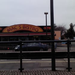 Mac's Bistro