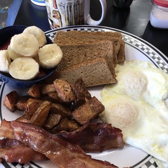Grump's Cafe - Crofton - Breakfast & Brunch Near Me - Gambrills, Maryland