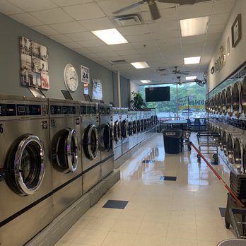 Bubbles Coin Laundry - Come visit us at Bubbles. Located in tops plaza OPEN 25hrs - Laundromat Near Me - New Paltz, New York Bubbles Coin Laundry - Come visit us at Bubbles. Located in tops plaza OPEN 25hrs - Laundromat Near Me - New Paltz, New York
