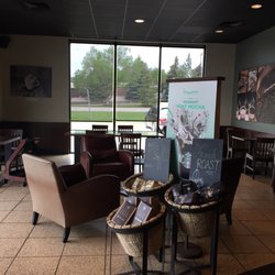 Starbucks - Large, well-lit space