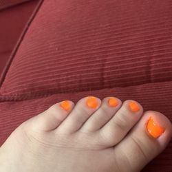 Cowgirls Nails & Spa - Crooked nails like how is that possible