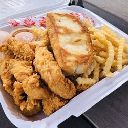Raising Cane's Chicken Fingers - Caniac Combo