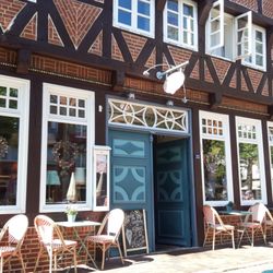 Pompom - Blick auf den Eingang des Cafés