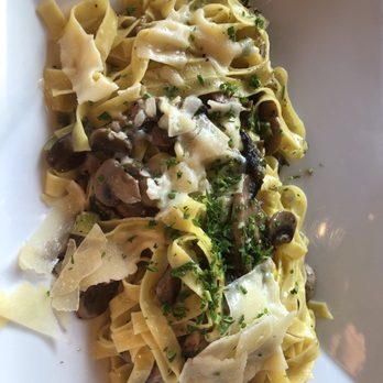 Pranzi - Tagliatelle all Uovo Con Funghi Dinner - Italian Near Me - San Carlos, California Pranzi - Tagliatelle all Uovo Con Funghi Dinner - Italian Near Me - San Carlos, California