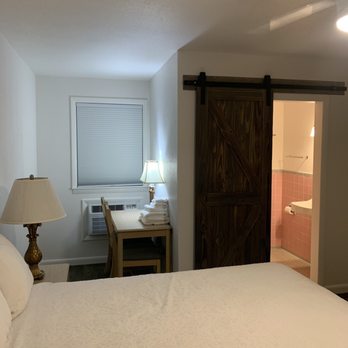 Cape Motel - Room 16 - Hotels Near Me - Cape Charles, Virginia Cape Motel - Room 16 - Hotels Near Me - Cape Charles, Virginia