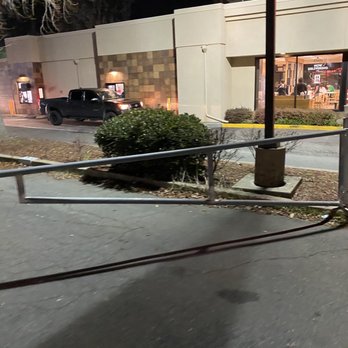 Wendy's - Drive through. Outside. - Fast Food Near Me - Walnut Creek, California Wendy's - Drive through. Outside. - Fast Food Near Me - Walnut Creek, California