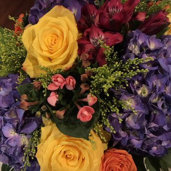 The Bothell Florist - "Bright Summery" bouquet - Florists Near Me - Bothell, Washington The Bothell Florist - "Bright Summery" bouquet - Florists Near Me - Bothell, Washington