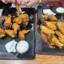 Garlic wings and 10 pepper dry rub Garlic wings and 10 pepper dry rub