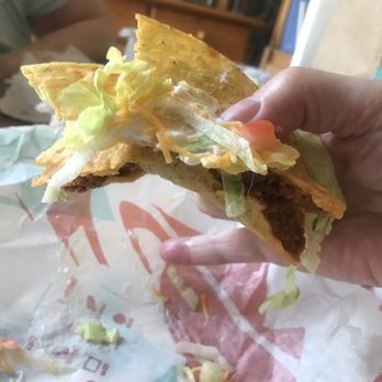 Taco Bell - Very disappointed this is how you guys make tacos now ? - Fast Food Near Me - Central Islip, New York