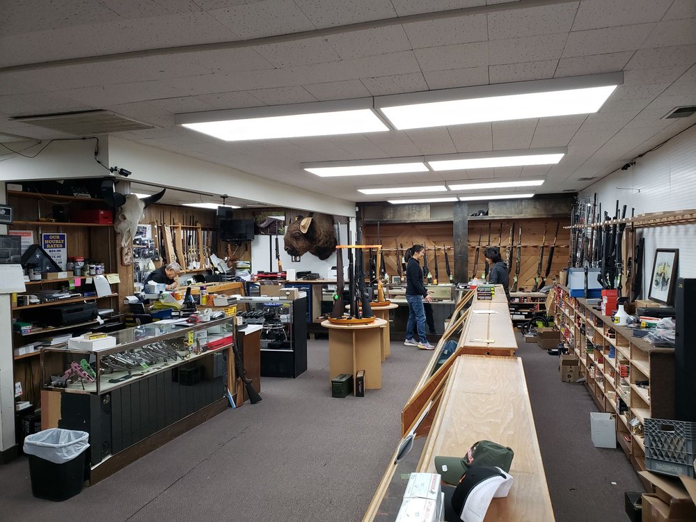 SAM’S GUN SHOP CLOSED Updated June 2024 675 Jefferson Ave