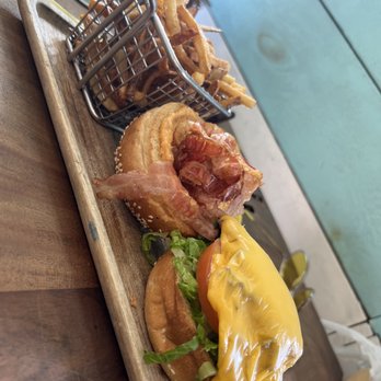La Cantina - Restaurants Near Me - Faucon-du-Caire, 04