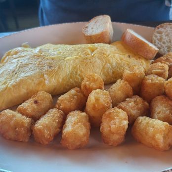 French Bakery Cafe - Mediterranean omelet with taters - Patisserie/Cake Shop Near Me - Carlsbad, California