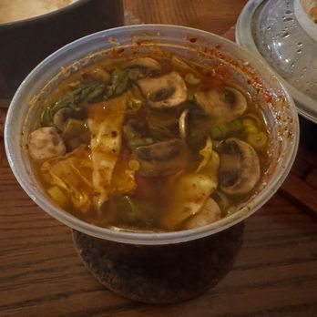 Smiling Banana Leaf - Tom Yum Soup. (w/ vegetable) - Thai Near Me - Pittsburgh, Pennsylvania