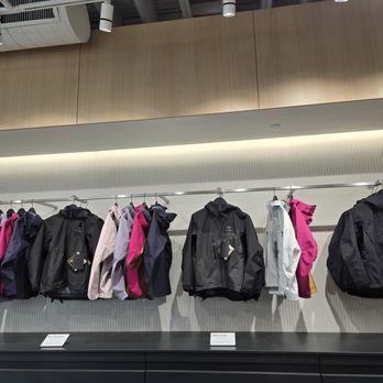 Arc’teryx - Women's Clothing Near Me - Pasadena, California