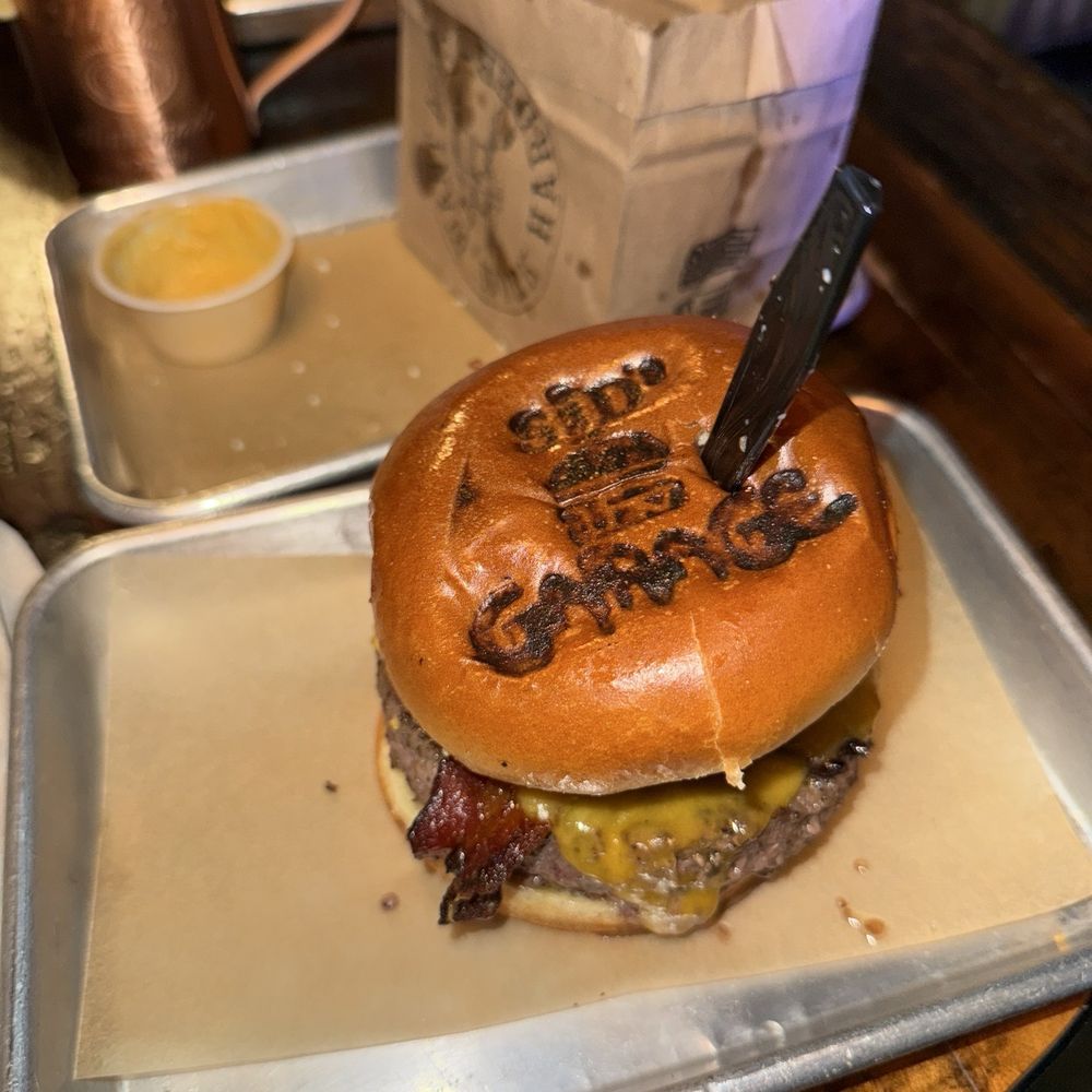 Sids Garage - Burgers Near Me - Meridian, Idaho Sids Garage - Burgers Near Me - Meridian, Idaho