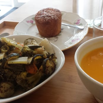 My Free Kitchen - Soupe potiron, légumes vapeurs et carrot cake - French Near Me - Paris, 75