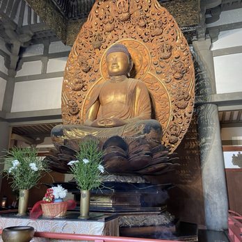 Byodo-In Temple - Inside the temple - Buddhist Temples Near Me - Kaneohe, Hawaii