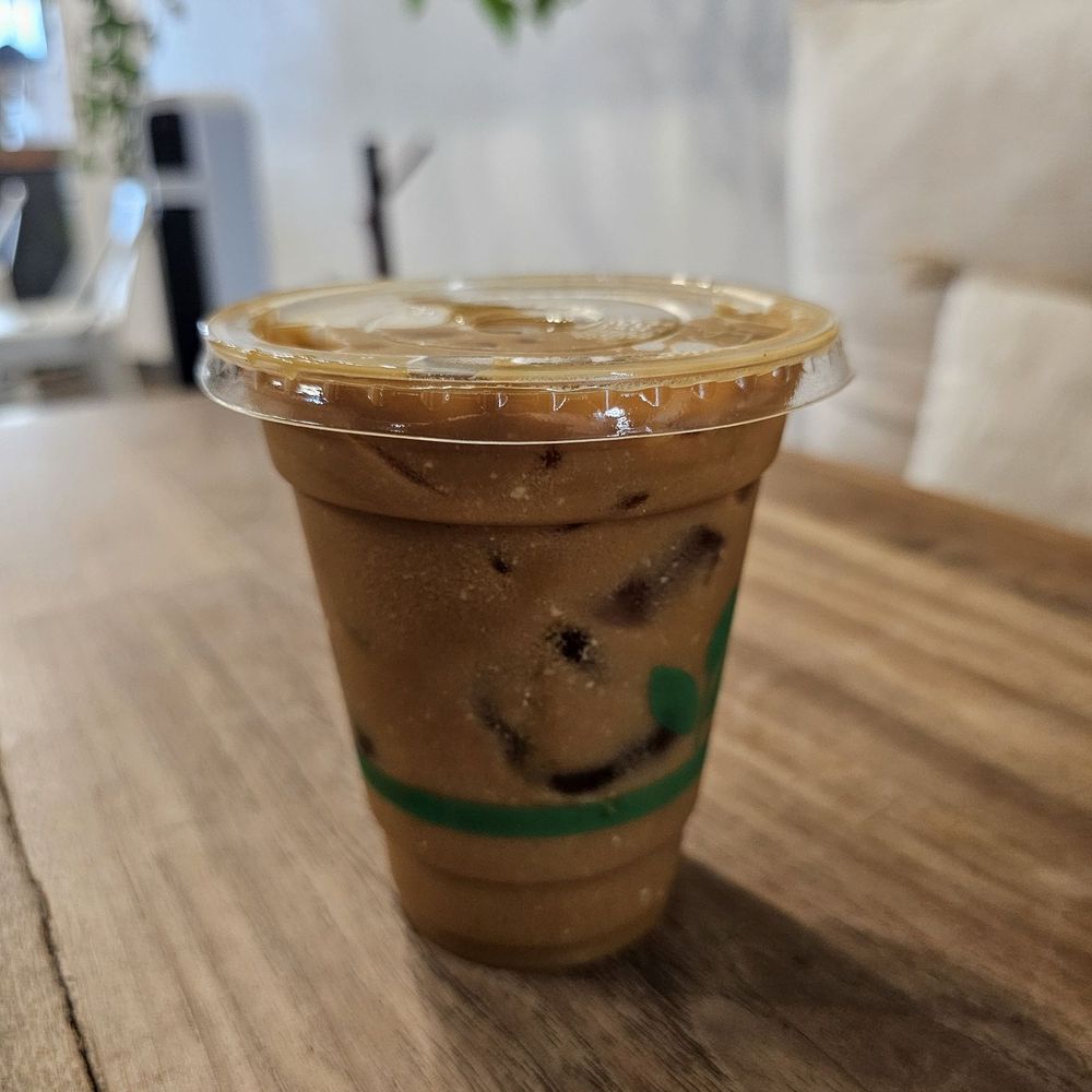 Akamai Coffee - Hawaiian Honeybee - Coffee & Tea Near Me - Kihei, Hawaii