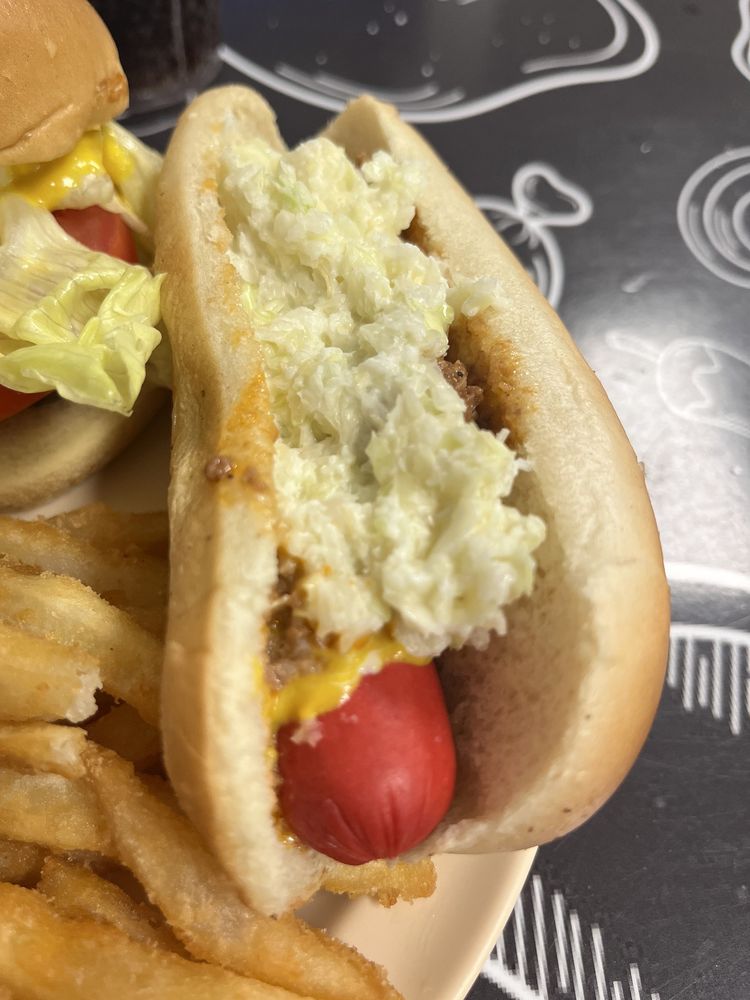 Gracie's Grill Image