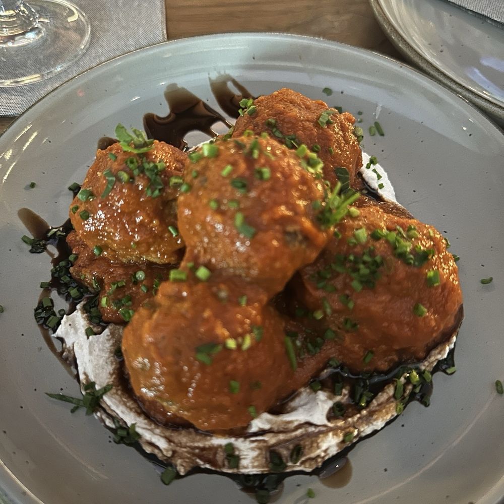 Pearl’s on the Corner - Their meatballs are incredible - Cocktail Bars Near Me - Philadelphia, Pennsylvania Pearl’s on the Corner - Their meatballs are incredible - Cocktail Bars Near Me - Philadelphia, Pennsylvania