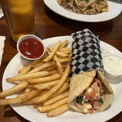 The Rack Bistro - Chicken souvlaki