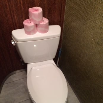 Thierry - Classy clean washroom where toilet paper is folded when you enter :) also have music loud enough for use to not be awkward ;) - Patisserie/Cake Shop Near Me - Vancouver, British Columbia