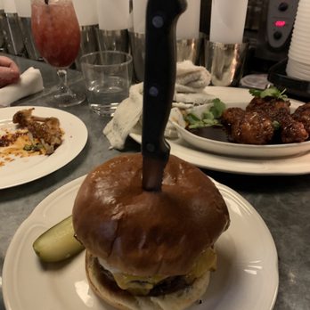 Au Cheval - Single Cheeseburger - Bars Near Me - Chicago, Illinois