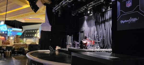 Rhythm & Riffs Lounge by null