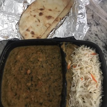 Masala WOk - Spinach Masala with Basmati rice and Naan - Indian Near Me - Austin, Texas