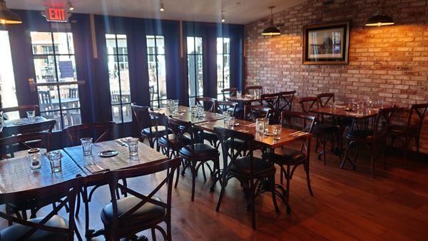 Lock 72 Kitchen & Bar by null