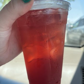 Cafe de Paris - Iced Berry Passion Tea - Coffee & Tea Near Me - North Myrtle Beach, South Carolina