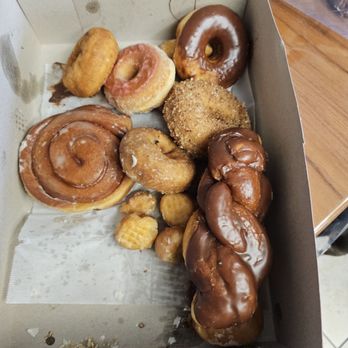 Manley's Donut Shop - Assorted Donuts - Coffee & Tea Near Me - San Jose, California