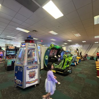 Chuck E. Cheese - Pizza Near Me - Pasadena, California