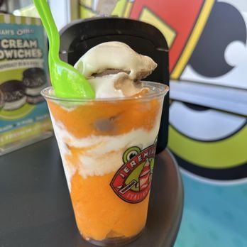 Jeremiah's Italian Ice - Orange cookies and cream with vanilla soft serve - Ice Cream & Frozen Yogurt Near Me - Gainesville, Florida