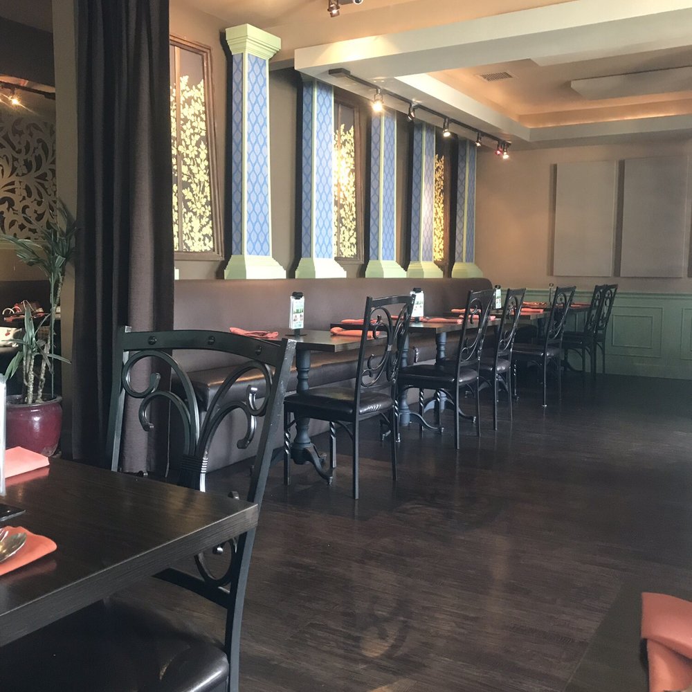 Similan Thai Restaurant - Inside of restaurant - Thai Near Me - Solana Beach, California Similan Thai Restaurant - Inside of restaurant - Thai Near Me - Solana Beach, California