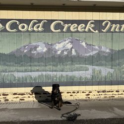 Cold Creek Inn & Suites