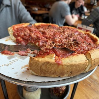 Giordano's - Pizza Near Me - Chicago, Illinois